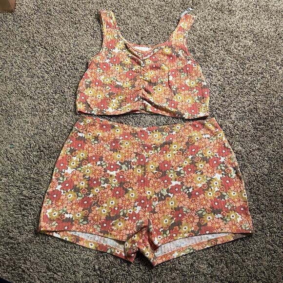Colsie Orange Floral Sleepwear / Lounge Short and Top Set - Picture 1 of 9